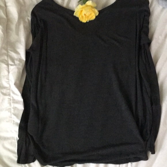 Hollister Charcoal Gray Long-sleeve tee - Picture 2 of 3